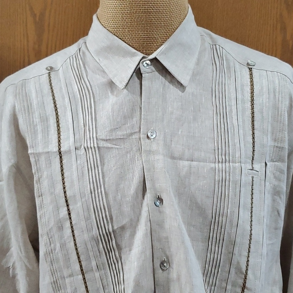 KOH linen desde 1985 long sleeve pleated oatmeal colored shirt
